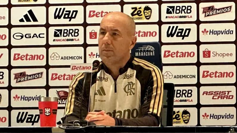 Leonardo Jardim conversa com a imprensa após Flamengo x Vasco (Foto: Lucas Bayer / Lance!)