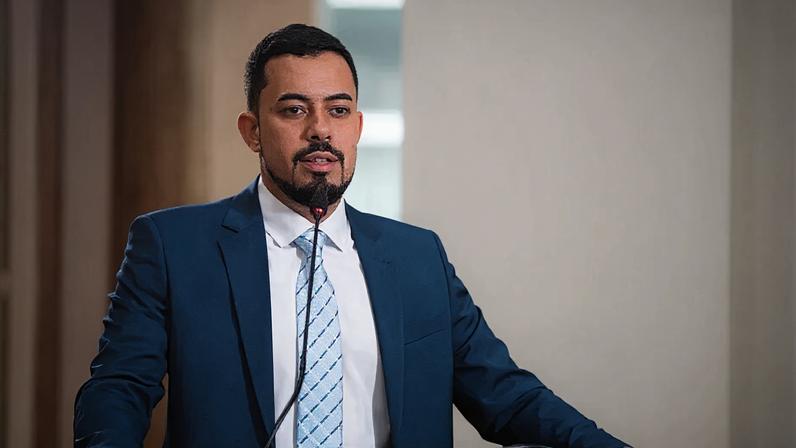 Câmara de Curitiba confirma busca no gabinete do vereador Lórens Nogueira (PP). A ação integra investigação sobre suposta rachadinha.