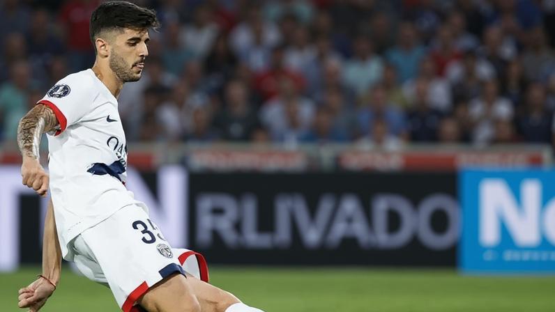 Beraldo foi negociado ao PSG (Foto: Divulgação / PSG)