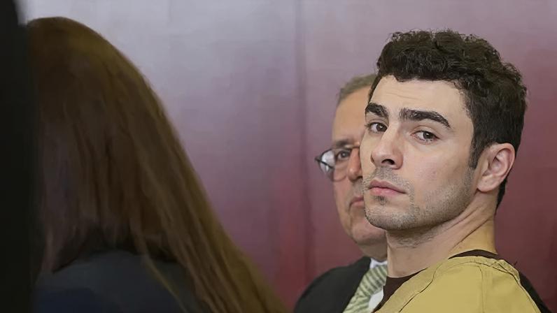 Luigi Mangione em tribunal nos Estados Unidos