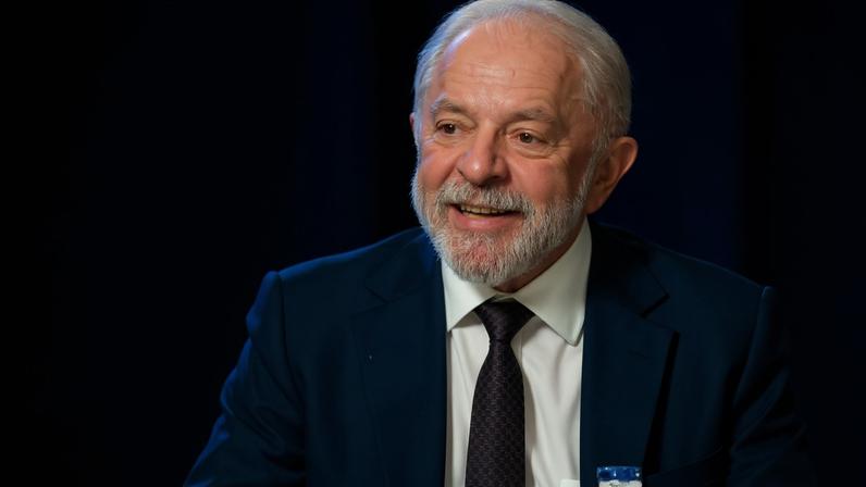 O presidente Lula durante reunião com empresários na Espanha em 17 de abril de 2026