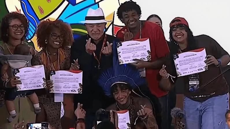 Lula repete frase 'coração coreano' em evento cultural no ES