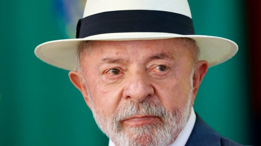 Pesquisa aponta desaprovação de Lula em 51,8% e aprovação de 44,9%