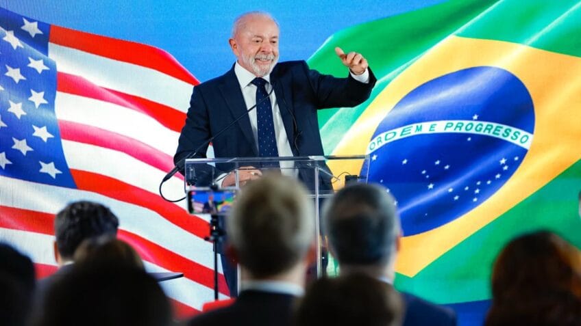 O presidente Lula fala à imprensa na Casa Branca, Washington, D.C., na 5ª feira (7.mai.2026)