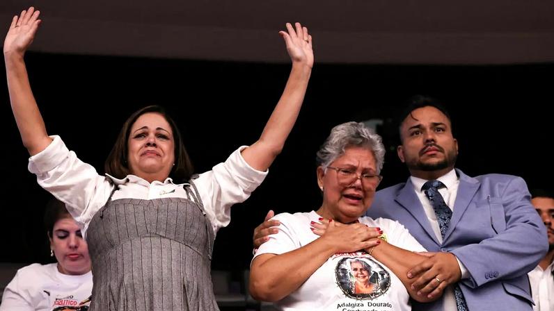 Nas galerias da Câmara, a derrubata dos vetos de Lula ao projeto da dosimetria foi celebrada. (Foto: Lula Marques/ Agência Brasil.)