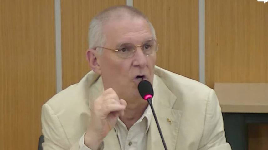 Mauro Chekin, que ocupava o comando da secretaria municipal de Esporte, Lazer e Juventude de São Caetano do Sul, no ABC paulista, deixou o cargo após fortes reações às declarações sobre inclusão e pessoas com deficiência proferidas por ele durante audiência pública em 29/4 na Câmara da cidade.