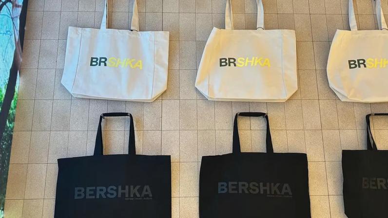 Loja da Bershka no MorumbiShopping: marca jovem do grupo espanhol Inditex, dona da Zara, inaugurou sua primeira unidade brasileira em 18 de março. (Foto: Sérgio Ripardo/Bloomberg Línea)