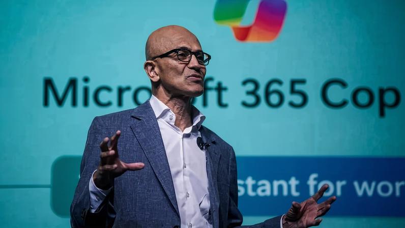 Satya Nadella, da Microsoft: com IA, segundo ele, tudo vira uma camada sobre banco de dados. Meio mundo leu como "o SaaS morreu". Nadella estava certo sobre a morte e errado sobre a causa