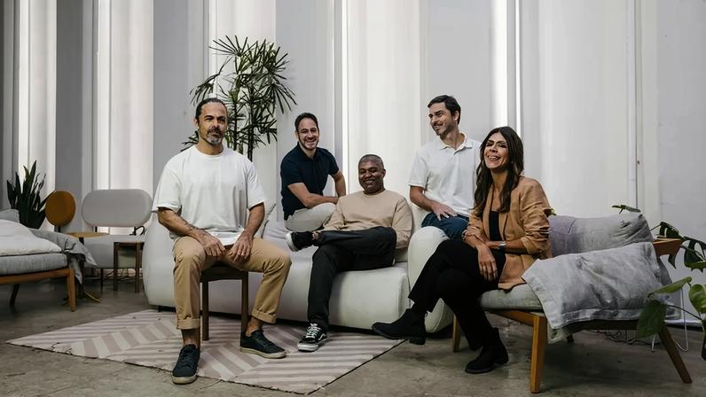 Equipe Final Level e Instanteaser: Doug Clayton (CPO), Thiago Araujo (CTO), Wesley Combo (Diretor de Conteúdo), Bernardo Landeira (CPO) e Fernanda Lobão (CEO) (Divulgação)