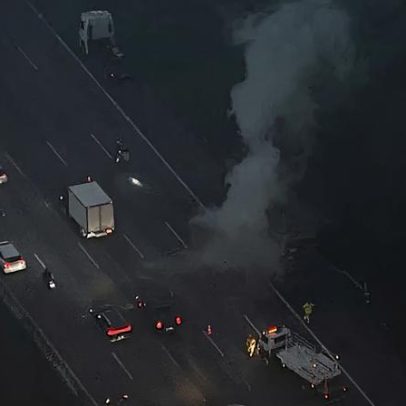 Carreta pega fogo na Rodovia dos Bandeirantes e provocou lentidão em trecho