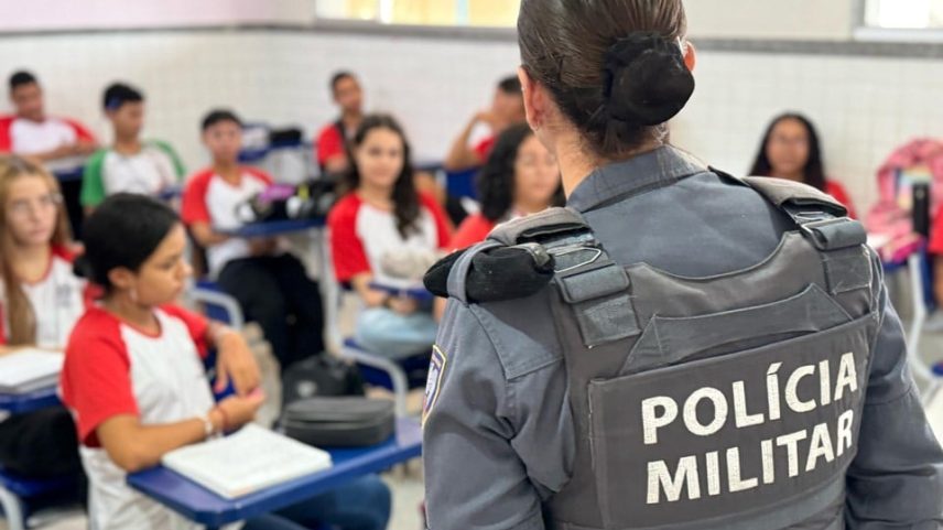 Deputado quer projeto de polícia nas escolas