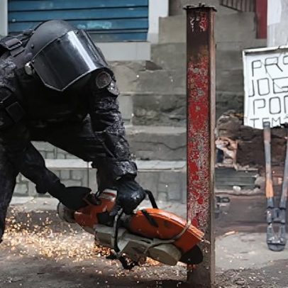 Polícia Militar realiza operação para retirar barricadas em Paraisópolis