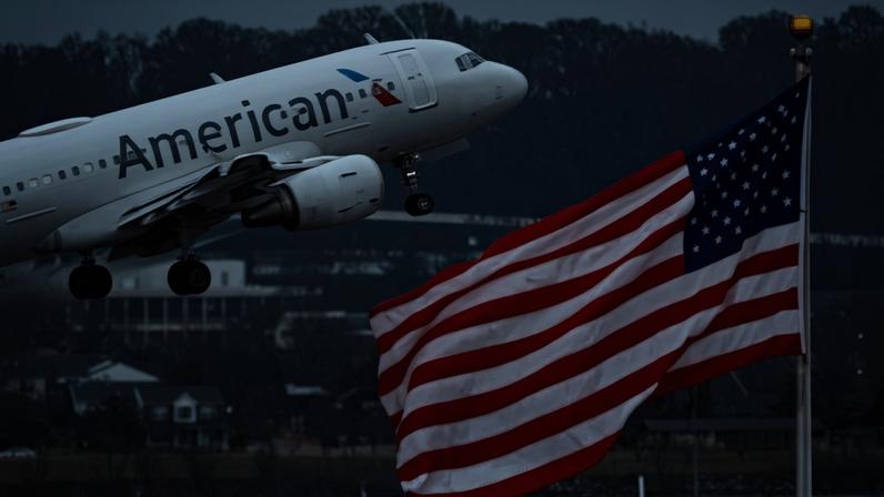 American Airlines, linha aérea americana, retomará voos entre Miami e Caracas | Al Drago /AFP