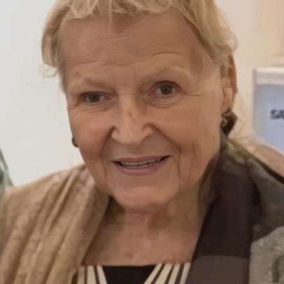 Primeira mulher trans a fazer redesignação sexual no país morre aos 80 anos