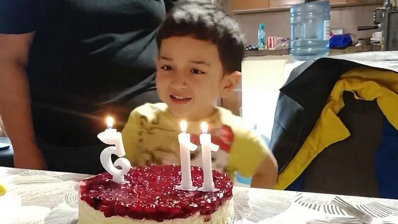 Criança de 5 anos é resgatada após três dias perdida na floresta