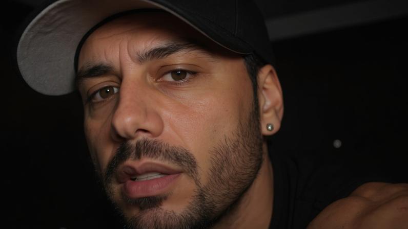 Zé Felipe mostra filhos e fala sobre carreira e paternidade