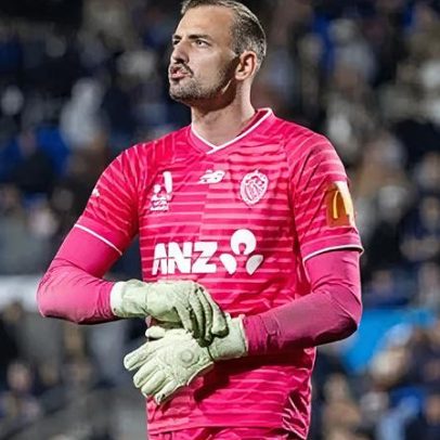 Goleiro adia casamento após ser convocado para a Copa do Mundo