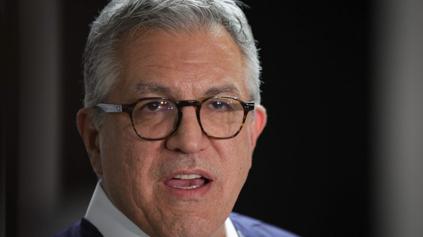 Ministro da Saúde, Alexandre Padilha, anuncia medidas da pasta diante dos casos de intoxicação por metanol Metropoles