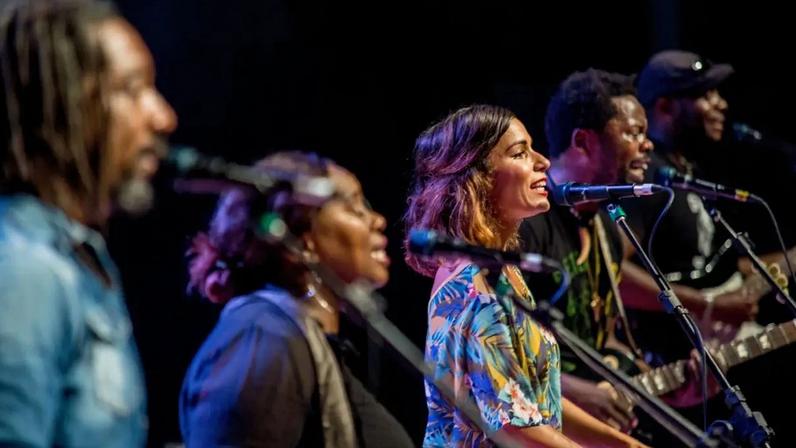 Apresentação da Playing for Change Band