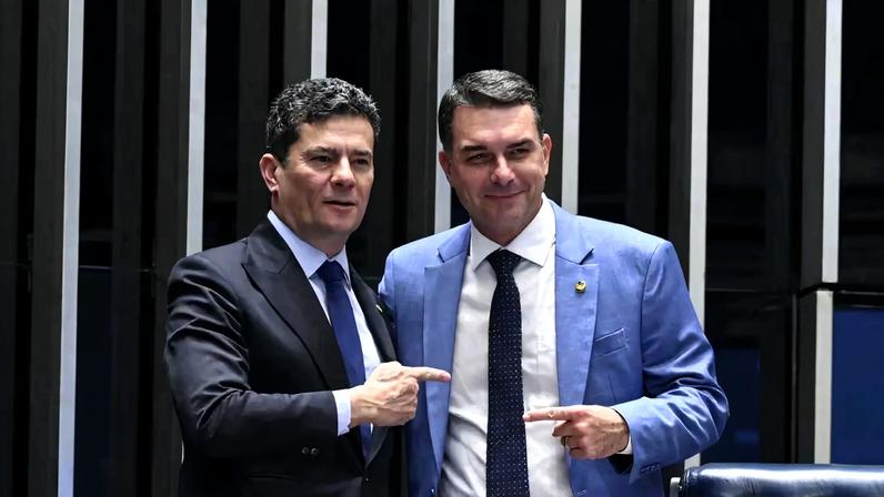 Flávio participou do lançamento da pré-candidatura de Sergio Moro (PL) ao governo do Paraná