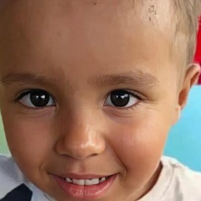 Mãe emociona ao falar sobre filho que partiu; gêmeo segue internado