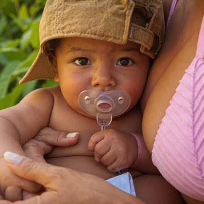 Carol Peixinho mostra filho; Thiaguinho se declara