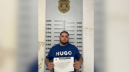 Motorista de Porsche foi preso em flagrante após causar acidente com diversos carros