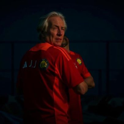 Jorge Jesus vai ao Maracanã para assistir ao Flamengo, mas não revela planos