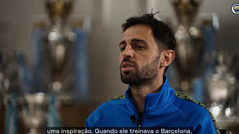 Bernardo Silva contou como Pep Guardiola o fez acreditar que poderia alcançar o mais alto nível mesmo sem grande porte físico.