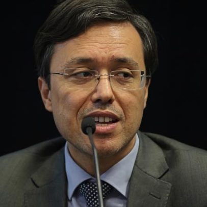 Governo Tarcísio aplica multa de R$ 1 bi à Fast Shop por fraude no ICMS propina