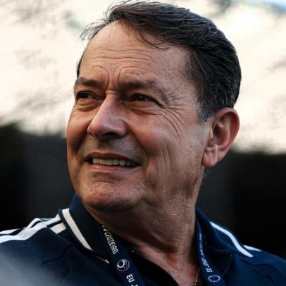 Dono da SAF do Cruzeiro lucra mais de R$ 800 milhões com supermercado