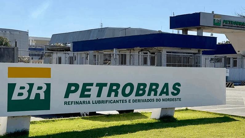 Petrobras afirmou à CVM que avalia oportunidades alinhadas à sua estratégia, mas disse que ainda não há decisão sobre possível interesse em área da Refit.