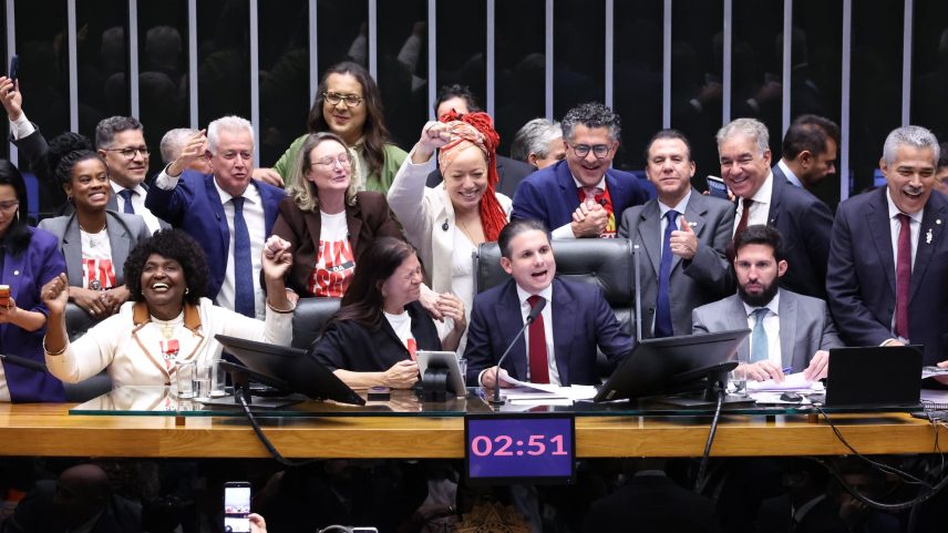Fim da escala 6x1: votação de cada deputado