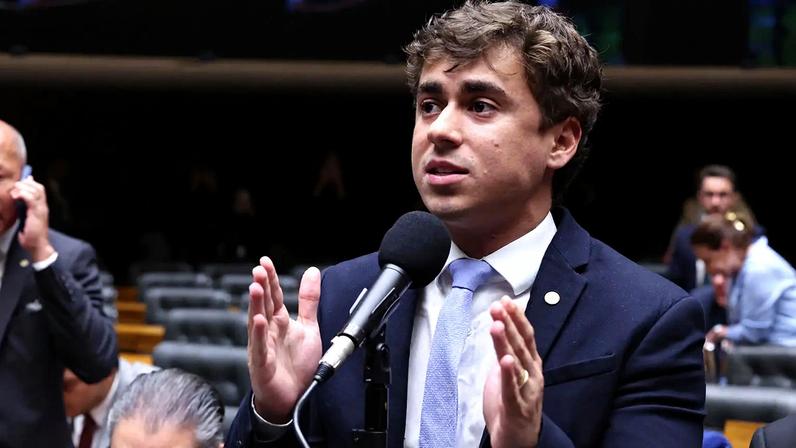 Nikolas Ferreira (PL-MG), foi um dos deputados da Frente Parlamentar Mista do Empreendedorismo a votar pelo fim da escala 6"1. (Foto: Bruno Spada / Câmara dos Deputados)