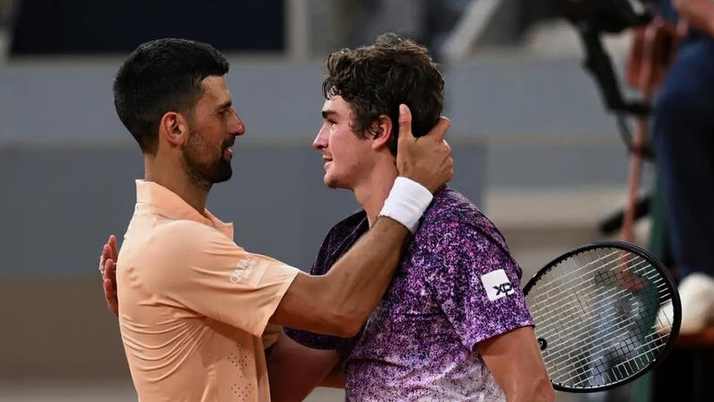 O brasileiro fechou o jogo em 3 sets a 2. Veja o que o sérvio disse após a derrota (Novak Djokovic/Reprodução)