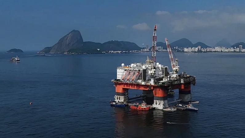 Entre as quatro principais influências no índice, três fazem parte da cadeia dos derivados de óleo bruto de petróleo