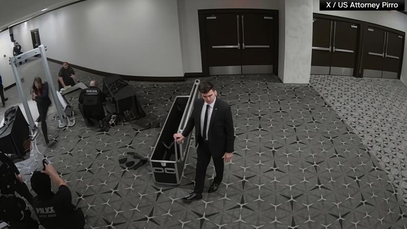 Novo vídeo mostra atirar tentando invadir jantar da imprensa com Trump