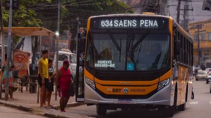 A linha 634 (Bananal x Saens Peña), que não aceita pagamento em dinheiro, conta com 25 ônibus novos e começam a circular pela cidade