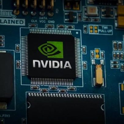 Nvidia sobe 85%, anuncia US$ 80 bi em recompra e reforça domínio em IA