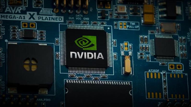 Nvidia sobe 85%, anuncia US$ 80 bi em recompra e reforça domínio em IA