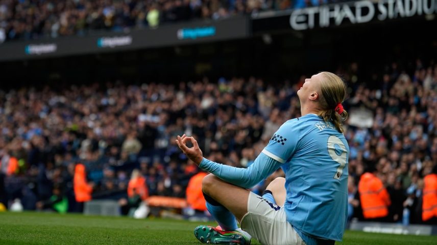 Haaland faz um dos gols do City em vitória sobre o Brentford.