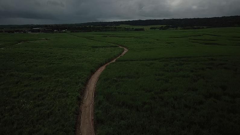 Banco de Edir Macedo põe dinheiro em fundo com terreno vazio e em praia isolada protegida pela União