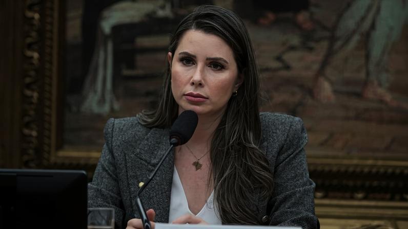 Carol de Toni protocolou questionamento ao ministério da Saúde