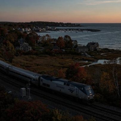 Downeaster conecta Boston a Brunswick, fortalecendo a ligação regional.