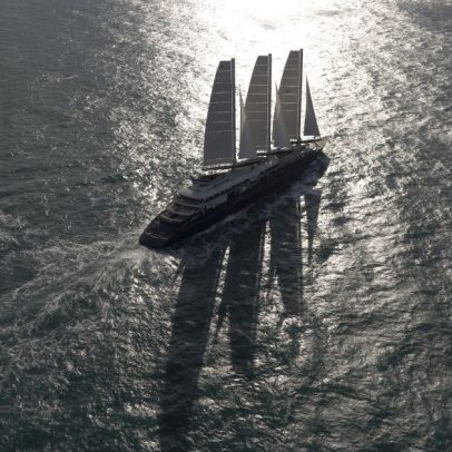 Maior iate à vela do mundo inicia viagens pelo Mediterrâneo