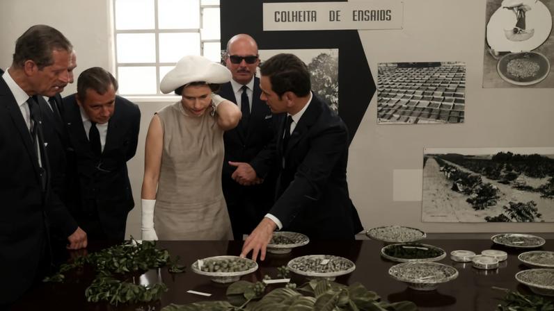 Rainha Elizabeth em visita ao IAC, em 1968