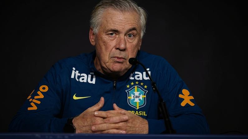 Carlo Ancelotti completou um ano na frente da seleção brasileira