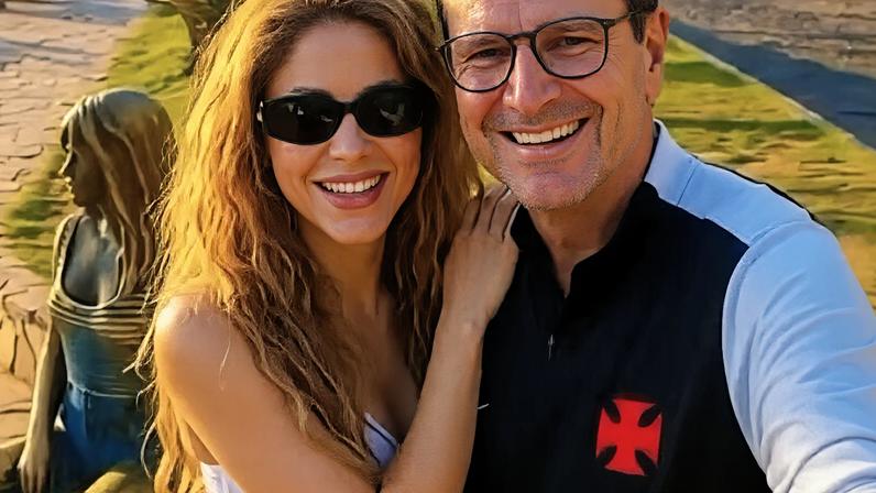 Em seu perfil no Instagram, Paes ainda publicou uma montagem em que encontra com Shakira em frente à famosa estátua de Brigitte Bardot.