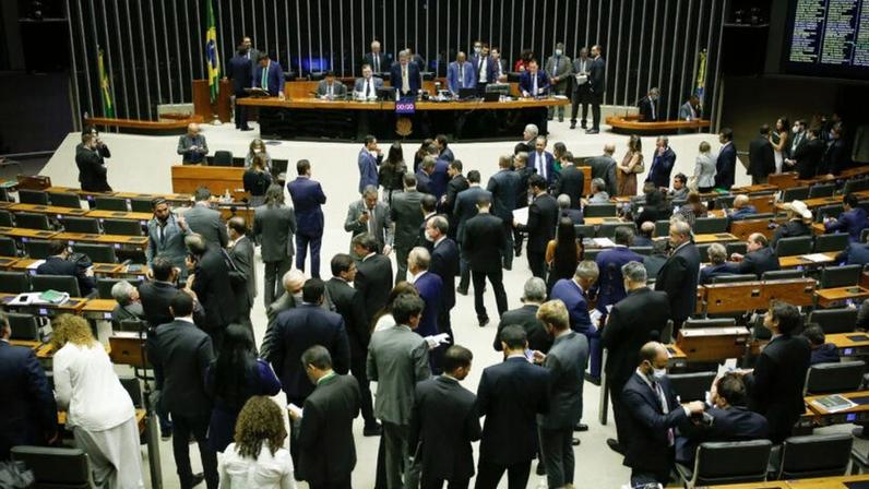 O texto foi votado de forma simbólica e recebeu aprovação ampla na Casa