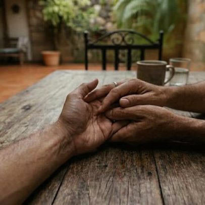 Trauma precoce leva a dificuldade extrema de pedir ajuda, aponta psicologia